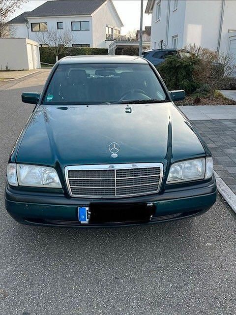 Grün Gebraucht 1997 Mercedes C200 Limousine | 2.100 € (Guter Preis) - Bild 1/4