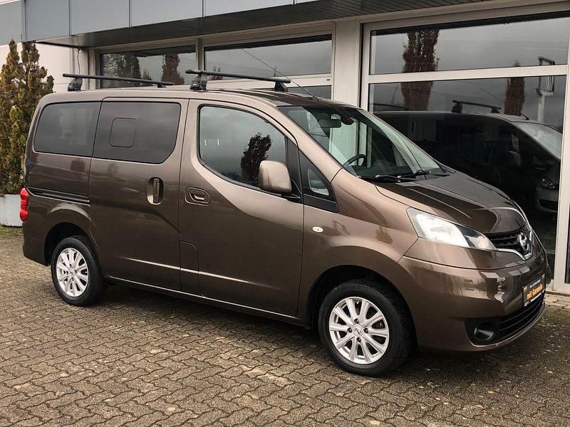 Braun Gebraucht 2016 Nissan Evalia Tekna Van / Kleinbus | 14.900 € (Fairer Preis) - Bild 1/4