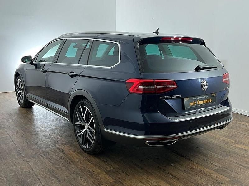 Gebraucht VW Passat Alltrack 239 PS (175 kW) 2016 Blau Kombi