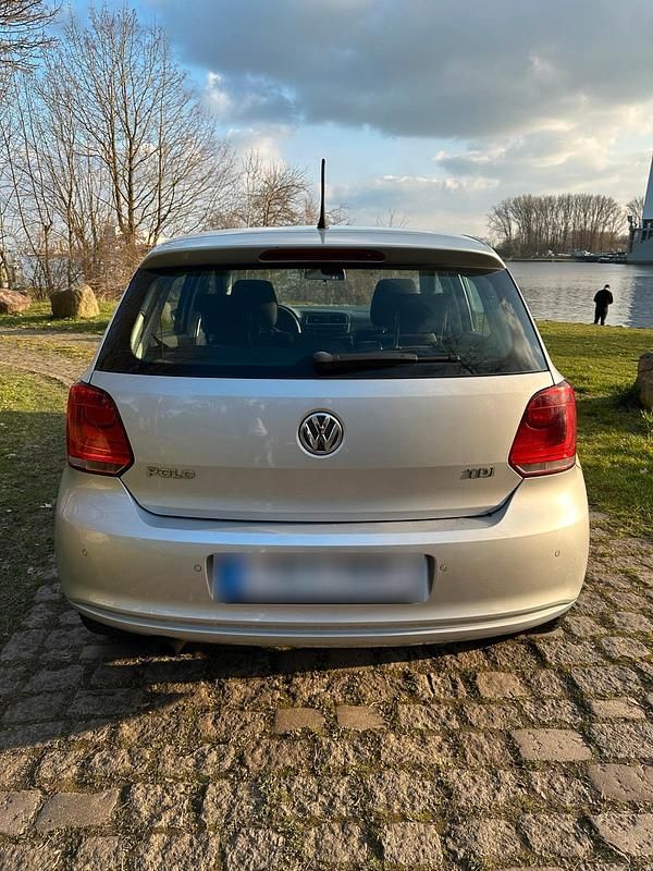 Gebraucht VW Polo 90 PS (66 kW) 2010 Silber Kleinwagen