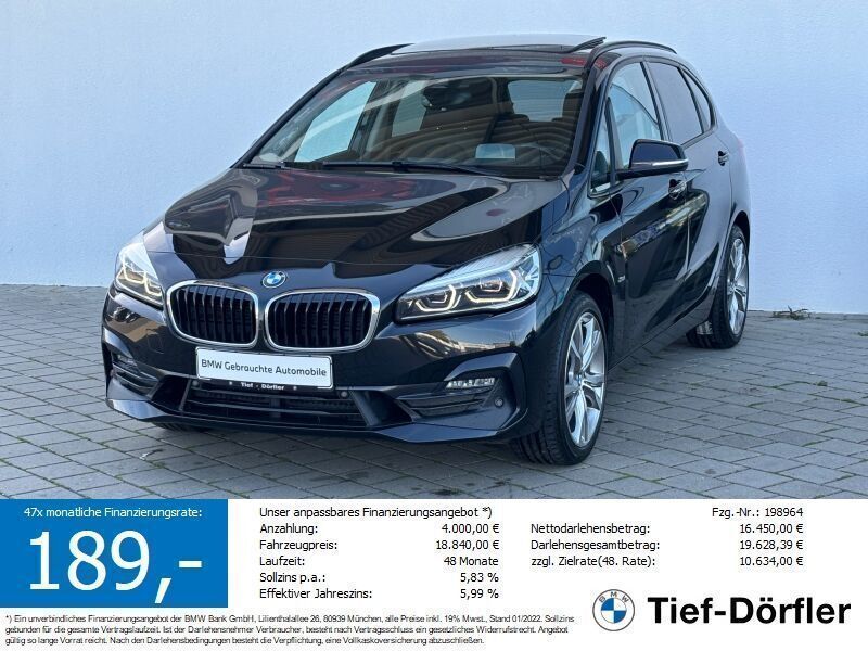 Black sapphire metallic Gebraucht 2018 BMW 220 Active Tourer Sport Line Van / Kleinbus | 17.777 € (Fairer Preis) - Bild 1/4