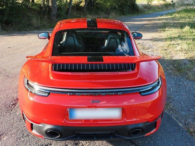 Gebraucht Porsche 911 Carrera 385 PS (283 kW) 2024 Rot Coupé