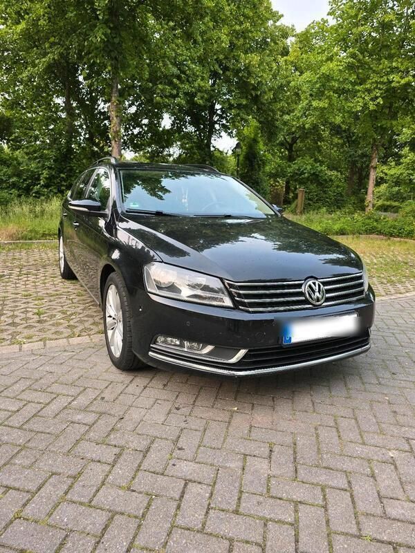 Schwarz Gebraucht 2010 VW Passat Kombi | 6.200 € (Teuer) - Bild 1/4