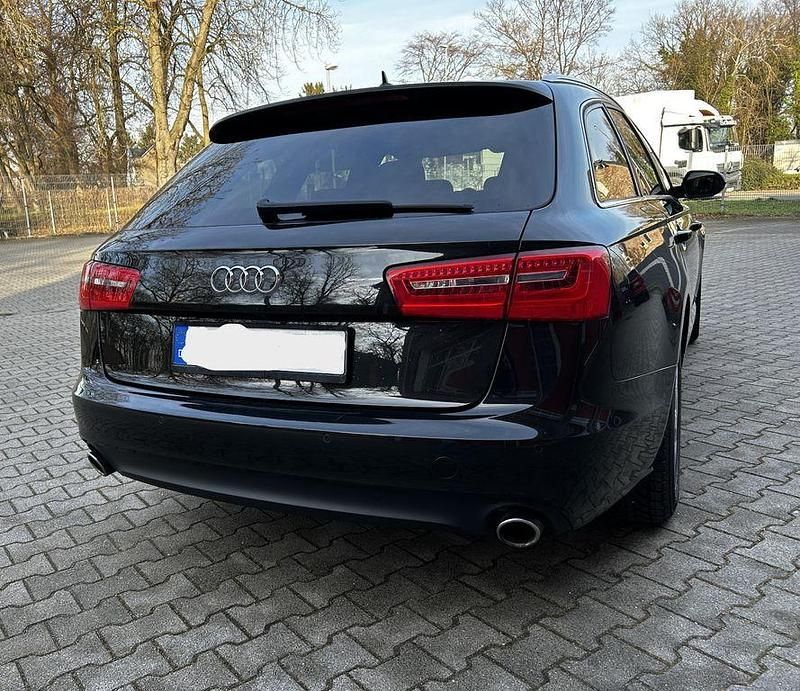 Gebraucht Audi A6 Ambiente 204 PS (150 kW) 2014 Schwarz Kombi