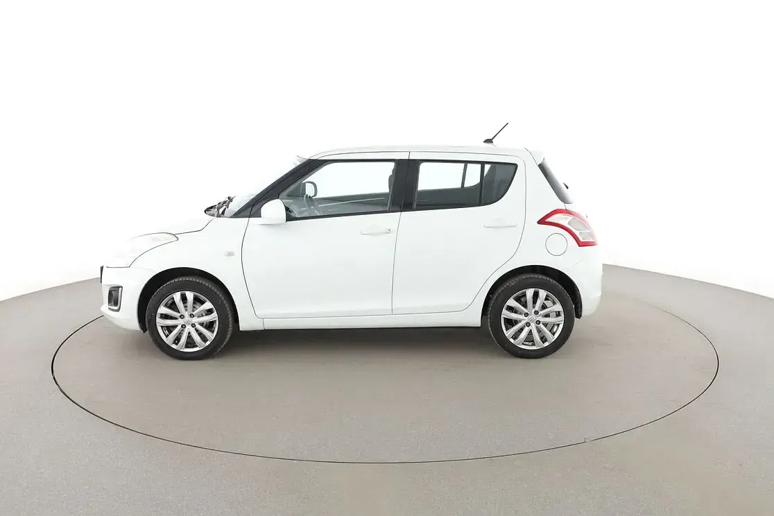 Gebraucht Suzuki Swift Club 94 PS (69 kW) 2016 Weiß Kleinwagen