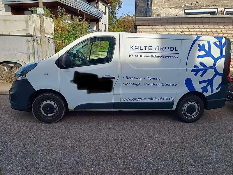 Gebraucht Opel Vivaro 120 PS (88 kW) 2018 Weiß Van / Kleinbus