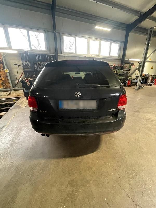 Gebraucht VW Golf VI 140 PS (102 kW) 2011 Schwarz Kleinwagen