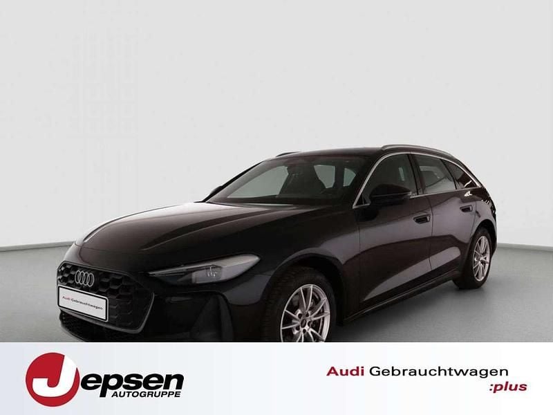Mythosschwarz metallic Gebraucht 2025 Audi A5 Sport Kombi | 39.880 € (Superpreis) - Bild 1/4