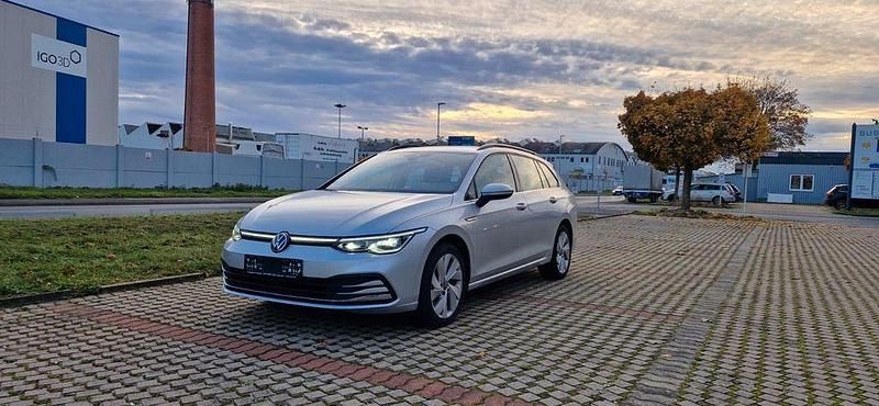 Silber Gebraucht 2022 VW Golf VIII Style Kombi | 16.597 € (Fairer Preis) - Bild 1/4