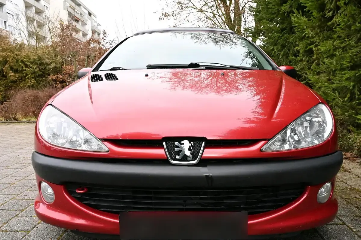 Gebraucht Peugeot 206 109 PS (80 kW) 2002 Rot Kleinwagen