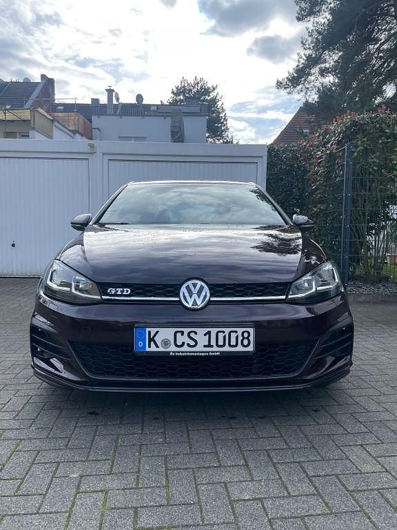 Rot Gebraucht 2017 VW Golf VII GTD Limousine | 15.399 € (Fairer Preis) - Bild 1/4