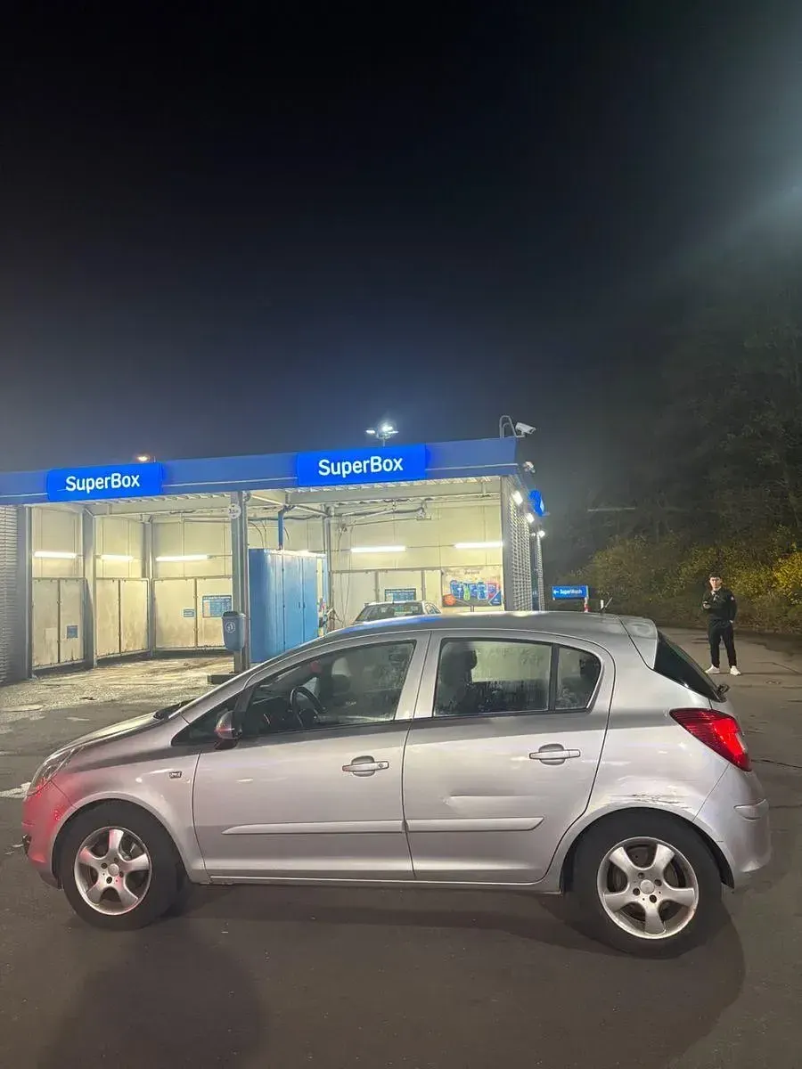 Używany Opel Corsa 80 KM (58 kW) 2006 Srebrny Hatchback