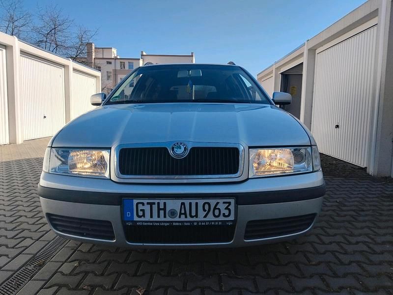 Gebraucht Skoda Octavia 102 PS (75 kW) 2003 Silber Kombi