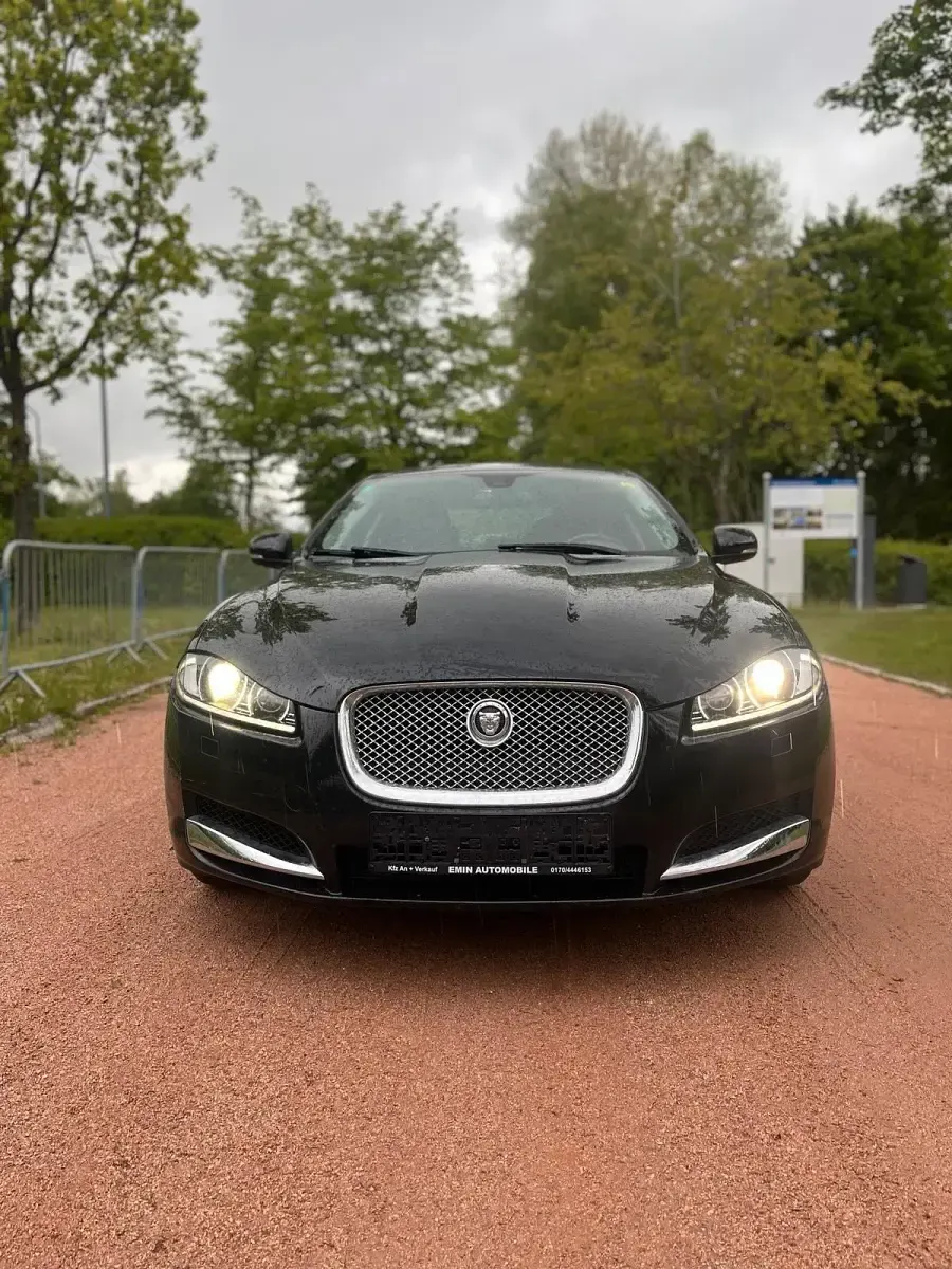 Gebraucht Jaguar XF Luxury 190 PS (139 kW) 2012 Schwarz Limousine