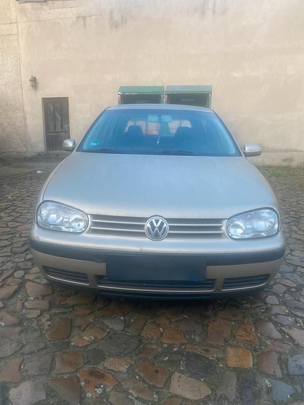 Gebraucht VW Golf IV Edition 105 PS (77 kW) 2001 Gold Limousine