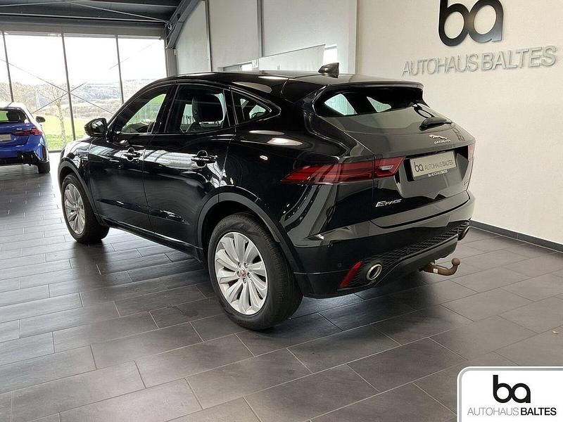Gebraucht Jaguar E-Pace R-Dynamic 150 PS (110 kW) 2020 Santorini black SUV