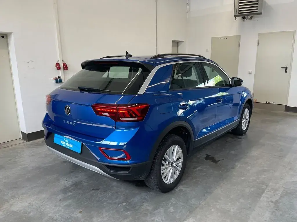 Gebraucht VW T-Roc Life 150 PS (110 kW) 2023 Blau SUV