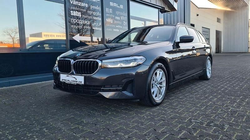 Gebraucht BMW 520 190 PS (139 kW) 2022 Grau Limousine