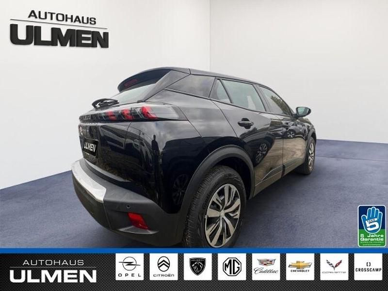 Gebraucht Peugeot e-2008 Active 100 kW (136 PS) 2023 Schwarz SUV