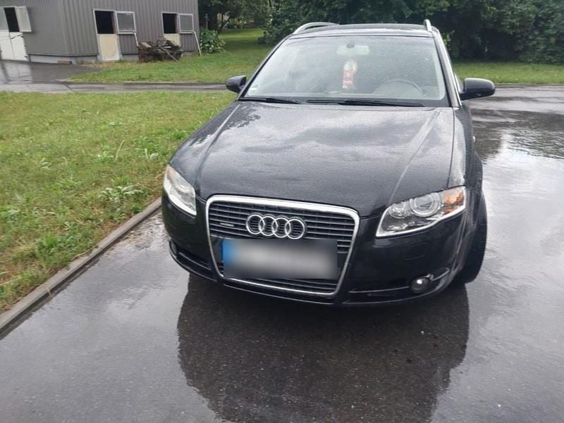 Schwarz Gebraucht 2004 Audi A4 Kombi | 1.750 € - Bild 1/2