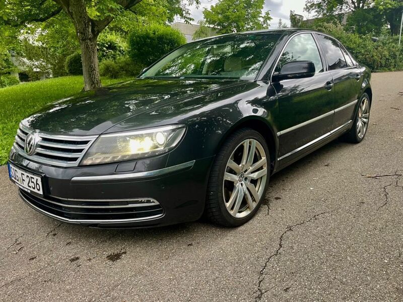 Grau Gebraucht 2014 VW Phaeton Limousine | 11.250 € (Guter Preis) - Bild 1/4