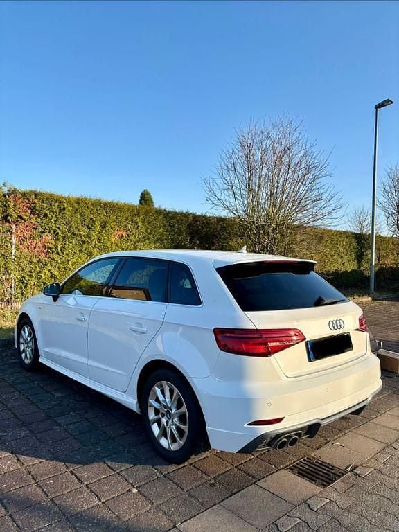 Gebraucht Audi A3 Sport 150 PS (110 kW) 2018 Weiß Limousine