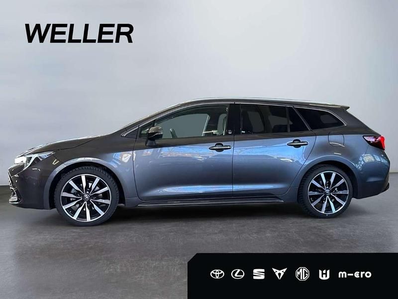 Neu Toyota Corolla Hybrid 196 PS (144 kW) 2026 Grau Kombi