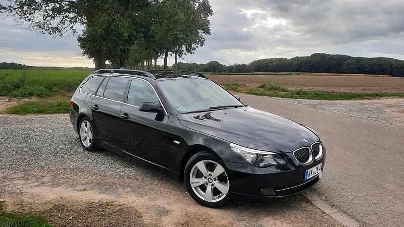 Schwarz Gebraucht 2007 BMW 530 Kombi | 4.800 € (Fairer Preis) - Bild 1/4