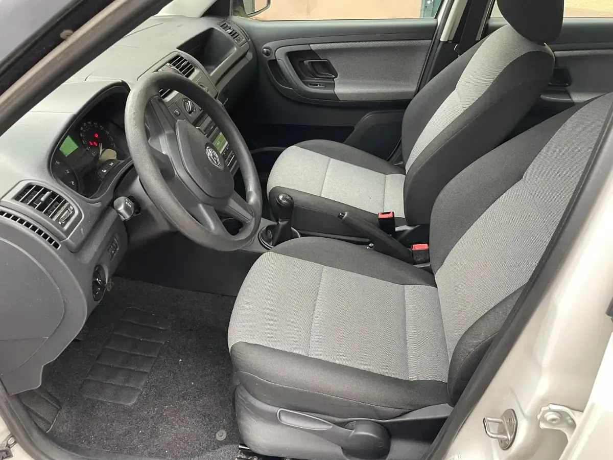Gebraucht Skoda Fabia 60 PS (44 kW) 2013 Weiß Kleinwagen