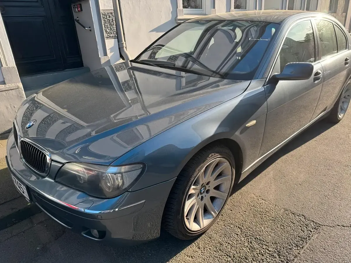 Gebraucht BMW 745 300 PS (220 kW) 2007 Grau Limousine