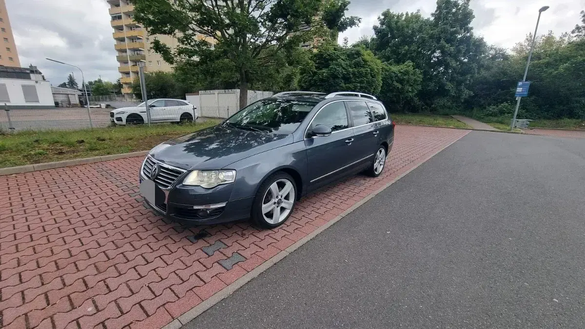 Gebraucht VW Passat Highline 170 PS (125 kW) 2010 Grau Kombi