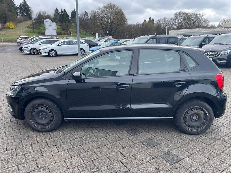 Gebraucht VW Polo Comfortline 75 PS (55 kW) 2016 Schwarz Kleinwagen