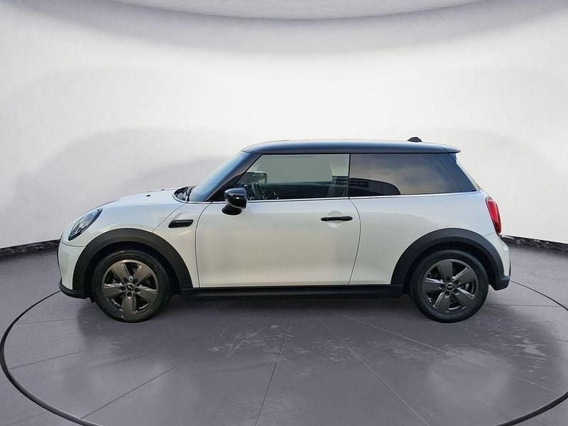 Gebraucht Mini Cooper Classic 136 PS (100 kW) 2022 Weiß Kleinwagen