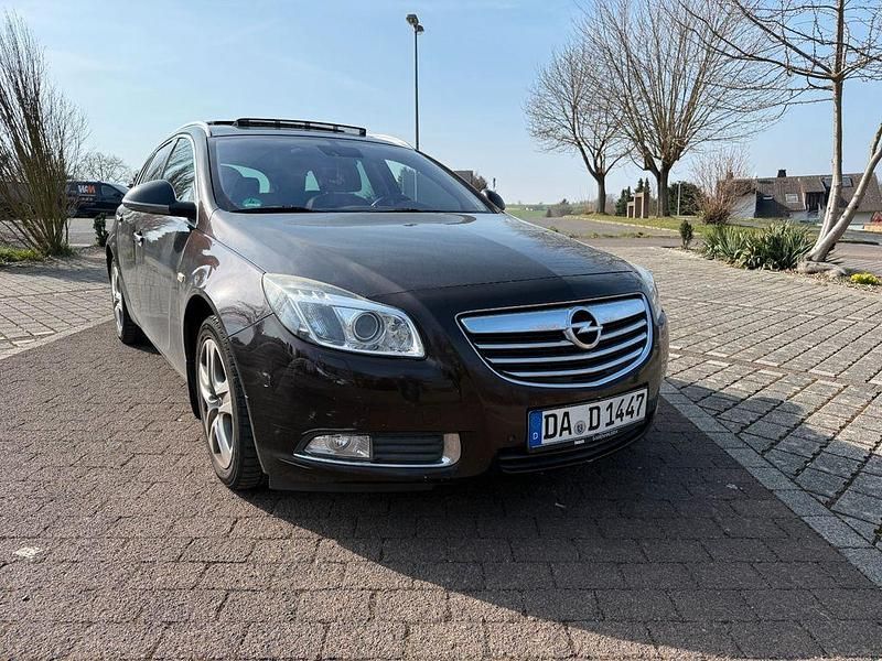 Gebraucht Opel Insignia 160 PS (117 kW) 2010 Braun Kombi