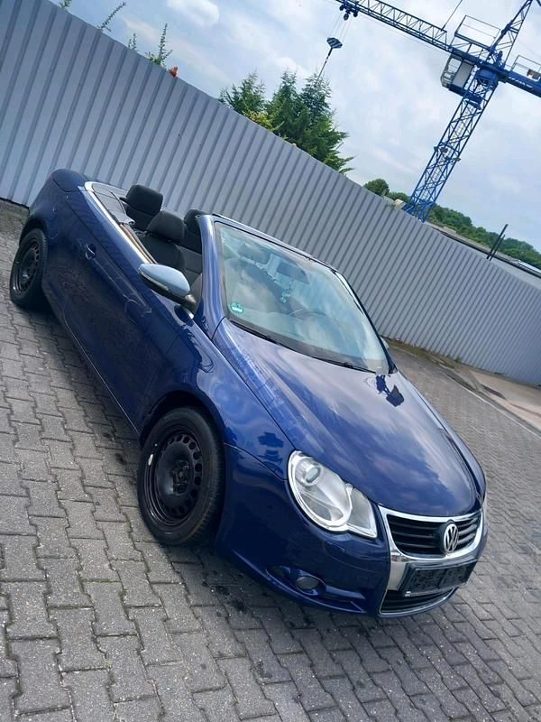 Second-hand VW Eos 140 CP (102 kW) 2008 Albastru Cabrio