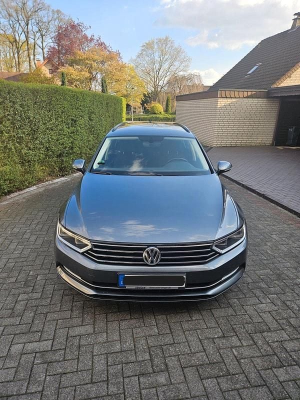 Gebraucht VW Passat Comfortline 150 PS (110 kW) 2017 Grau Kombi