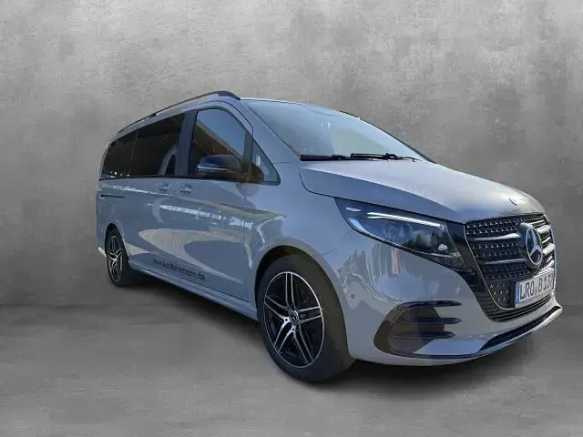 Gebraucht Mercedes V300 Avantgarde 237 PS (174 kW) 2026 Alpingrau Van / Kleinbus