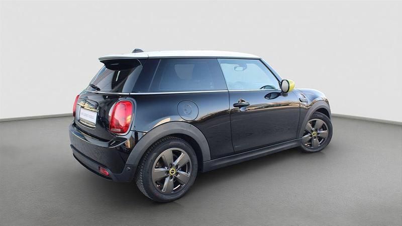 Gebraucht Mini Cooper SE 75 kW (102 PS) 2021 Schwarz Kleinwagen