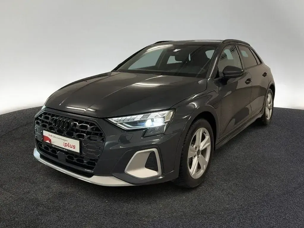 Gebraucht Audi A3 e-tron Ambiente 204 PS (150 kW) 2025 Manhattangrau metallic Kleinwagen