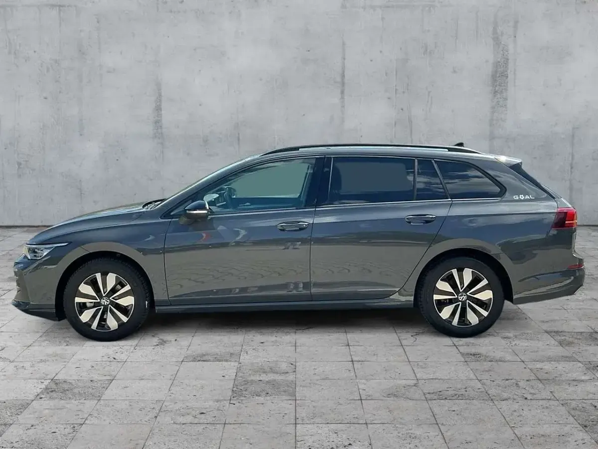 Gebraucht VW Golf VIII Goal 150 PS (110 kW) 2025 Grau Kombi