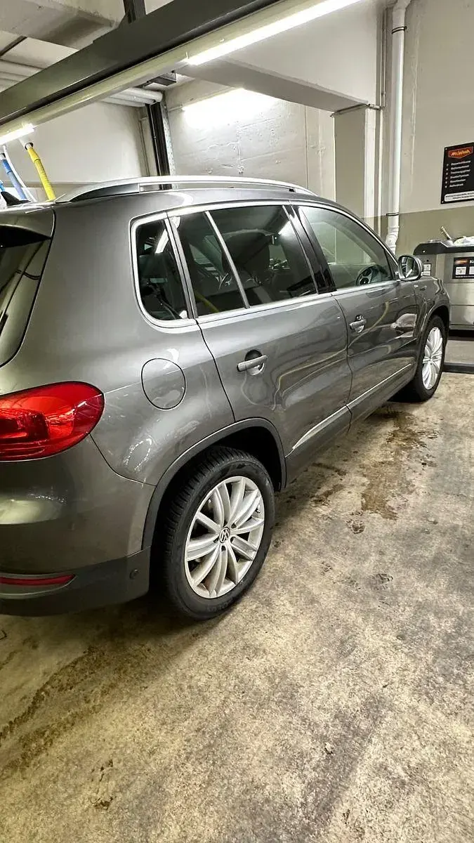 Gebraucht VW Tiguan 160 PS (117 kW) 2015 Grau SUV