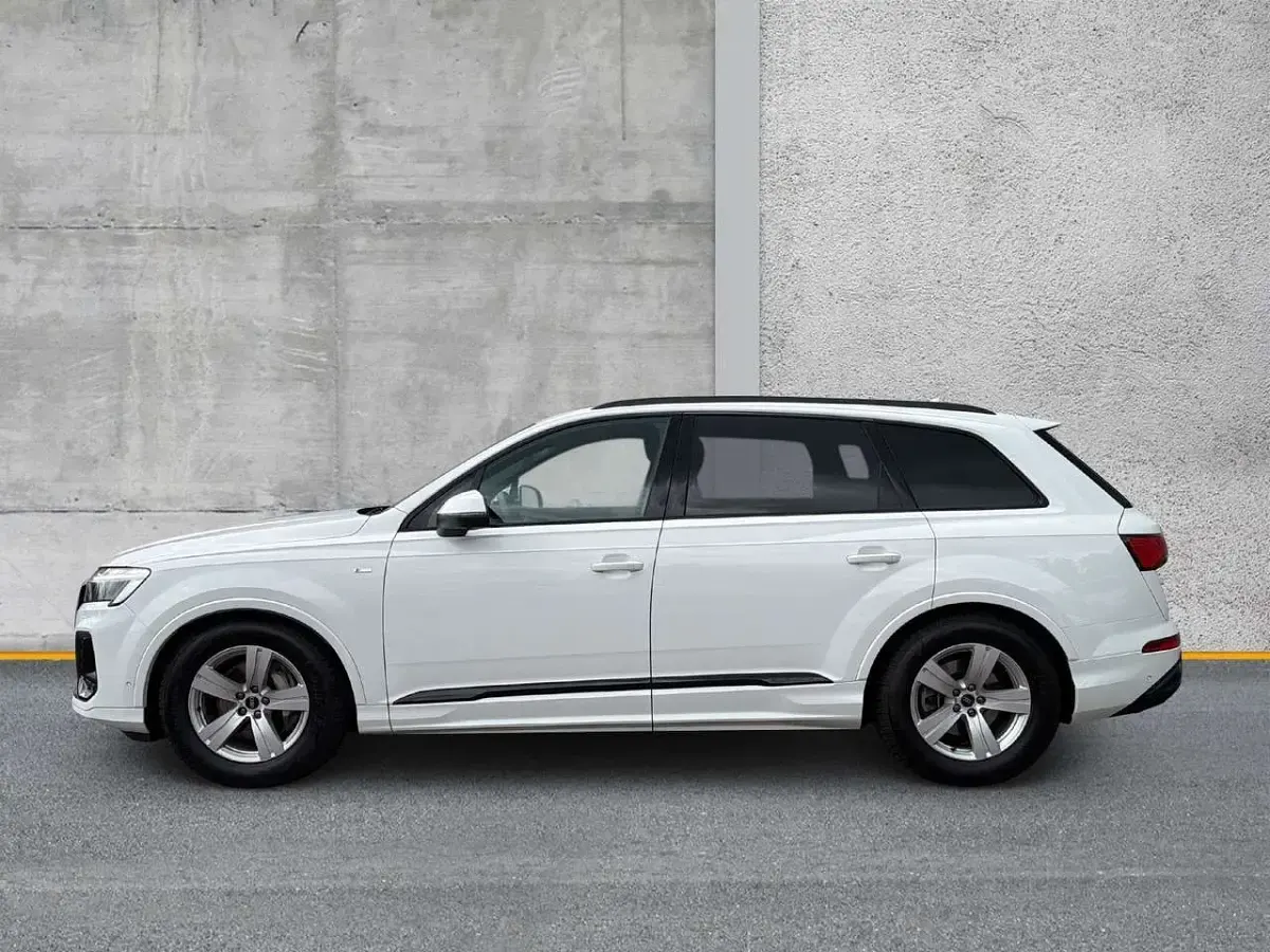Gebraucht Audi Q7 S-Line 286 PS (210 kW) 2025 Carraraweiß SUV