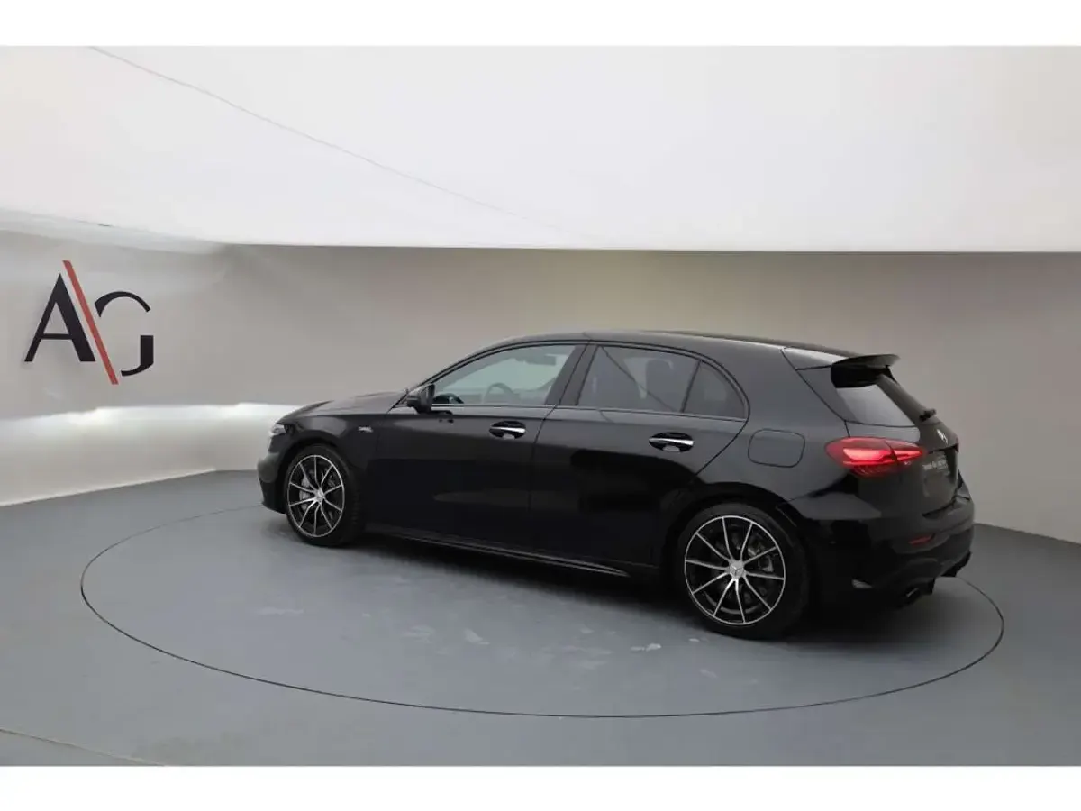 Gebraucht Mercedes A35 AMG AMG 306 PS (225 kW) 2025 Metalliclack kosmosschwarz Limousine