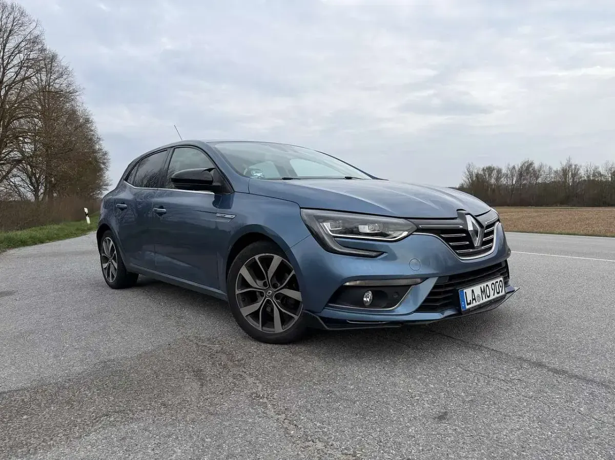 Gebraucht Renault Mégane IV Intens 132 PS (97 kW) 2017 Limousine