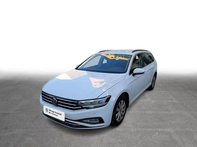 Gebraucht VW Passat Business 150 PS (110 kW) 2023 Weiß Kombi