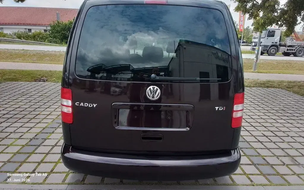 Gebraucht VW Caddy Trendline 102 PS (75 kW) 2013 Black berry metallic Van / Kleinbus