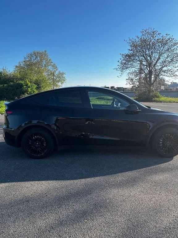 Gebraucht Tesla Model Y Long Range AWD 378 kW (514 PS) 2023 Schwarz SUV