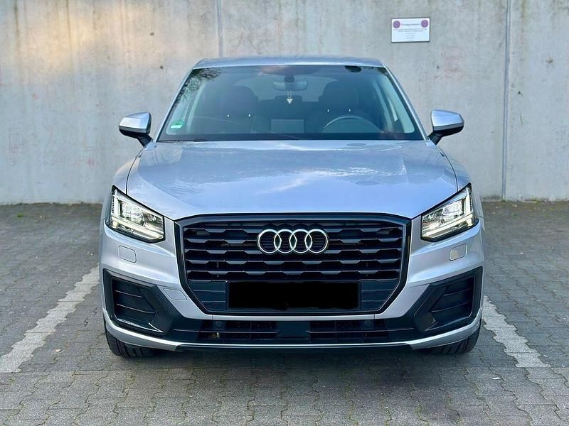 Gebraucht Audi Q2 Sport 150 PS (110 kW) 2017 Silber SUV