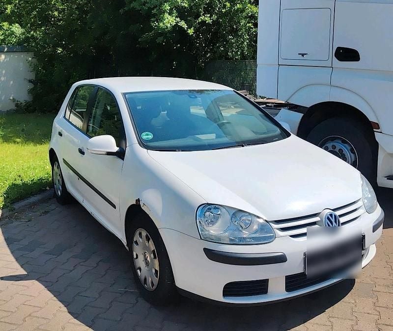 Weiß Gebraucht 2004 VW Golf V Limousine | 690 € (Superpreis) - Bild 1/4