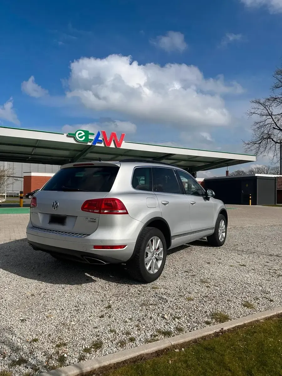 Gebraucht VW Touareg 204 PS (150 kW) 2012 Silber SUV